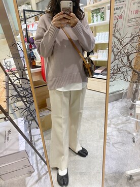 「LOWRYS FARM（ローリーズファーム）のセンタープレスカラーフレアパンツ　870189（その他パンツ）」を使った、manaさん（レディース・162cm）の秋コーディネート
