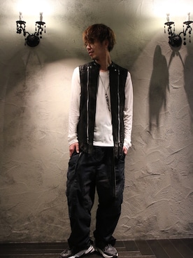 「KMRii（ケムリ）のアイテム（Tシャツ/カットソー）」を使った、motohisaさん（メンズ・176cm）の夏コーディネート