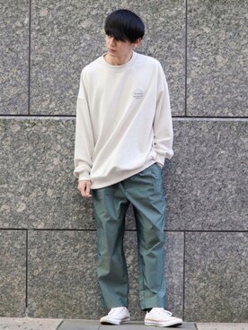 「MinoriTY（マイノリティ）の2タックテーパードワイドパンツ【MinoriTY × WEARISTA Mr.SZK（ミスタースズキ）コラボ】（スラックス）」を使った、やーこん🦊︎︎︎︎︎︎︎︎︎︎︎︎☑︎さん（メンズ・172cm）の春コーディネート