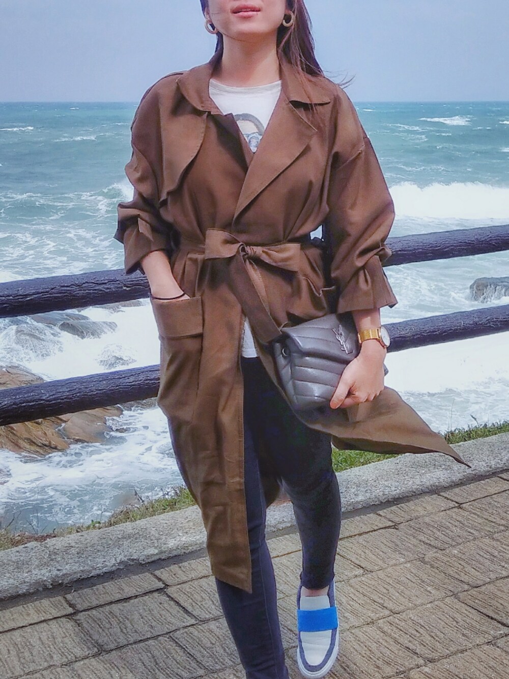 「カジュアルコーデ、休日スタイル、ootd、冬」｜「YSLのアイテム（ショルダーバッグ、グレー系）」を使った、laboratorypostさん（レディース・155cm）の秋コーディネートの1枚目の写真