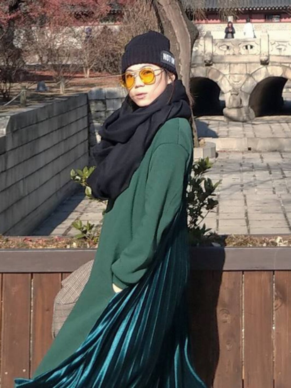 「seoul、korea、シンプルコーデ、休日スタイル、冬」｜「ZARAのアイテム（ニットキャップ/ビーニー、ブラック系）」を使った、laboratorypostさん（レディース・155cm）の冬コーディネートの1枚目の写真