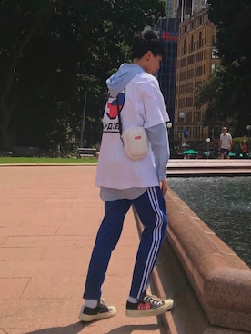「Gosha Rubchinskiy（ゴーシャラブチンスキー）のアイテム（Tシャツ/カットソー、ホワイト系）」を使った、軒さん（メンズ・171cm）の冬コーディネート