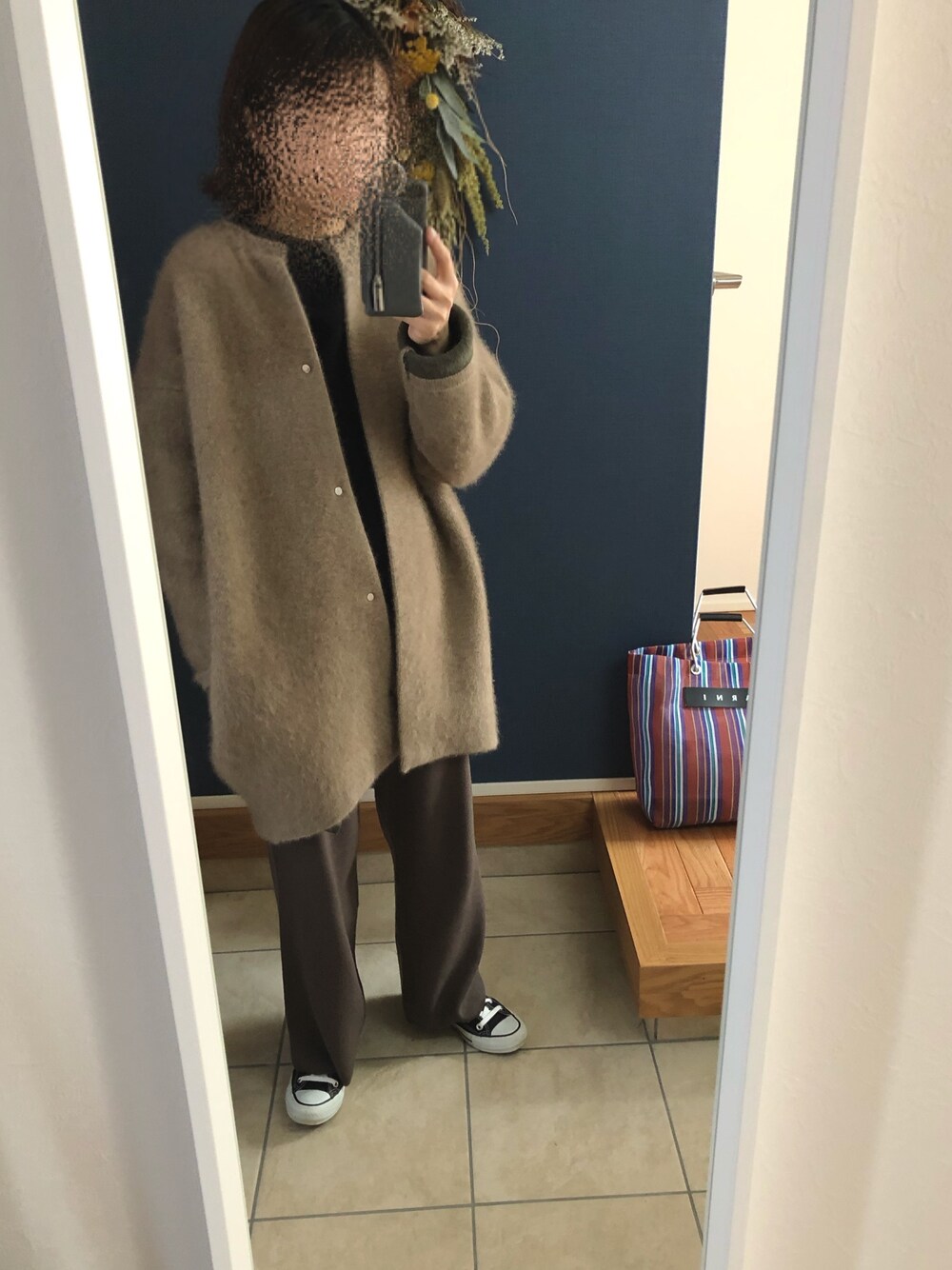 「シンプルコーデ、低身長コーデ、冬コーデ、ゆるコーデ、コンバース、GU、プチプラ、ニットパンツ、ootd、outfit」｜「ELENDEEKのラクーンミックスWカーディガン（カーディガン/ボレロ、ベージュ系）」を使った、てむ✱✱さん（レディース・149cm）の秋コーディネートの1枚目の写真