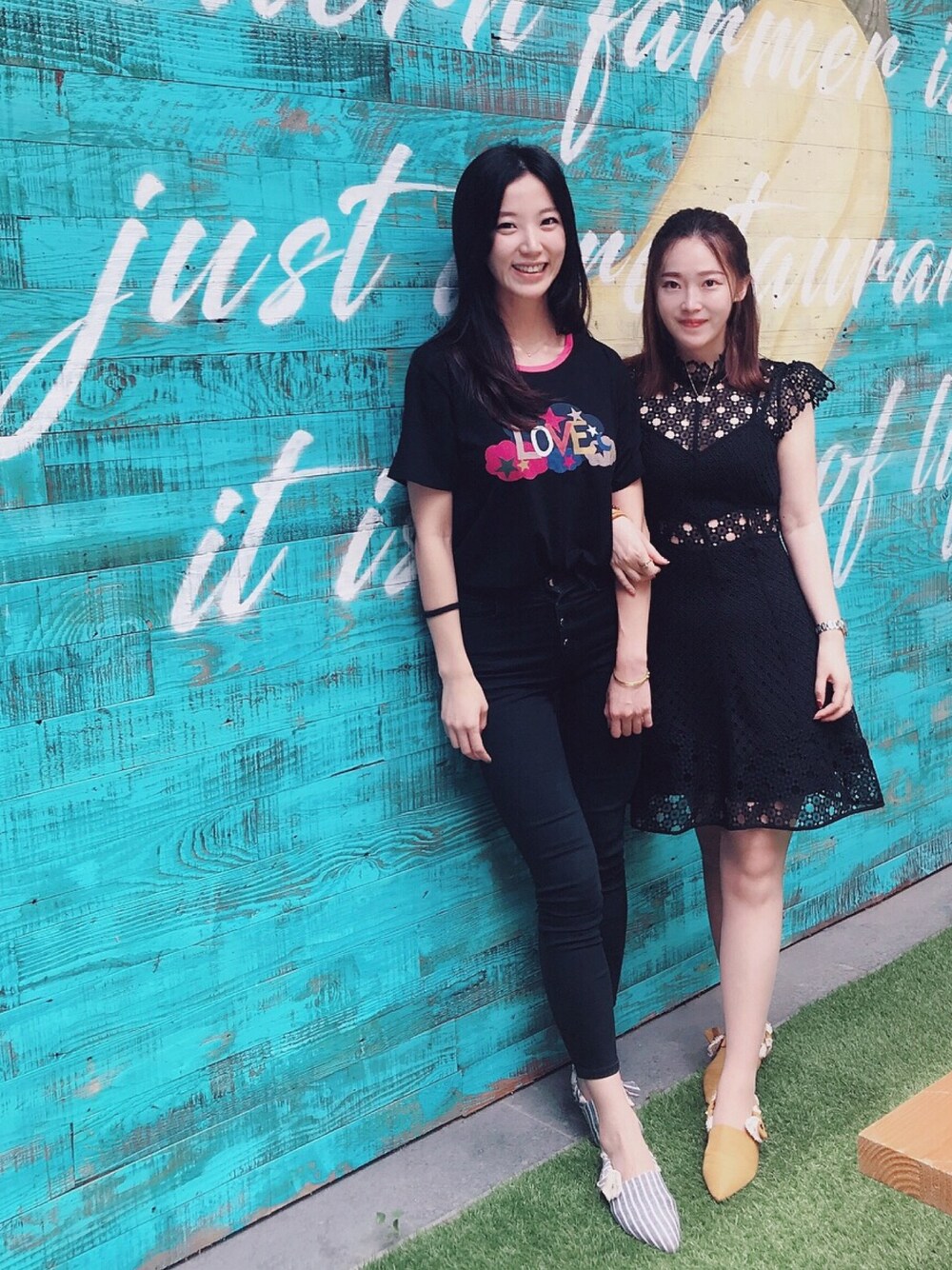 「sandroのsandro Lace Fit & Flare Dress（ワンピース、ブラック系）」を使った、Bella蓓蓓さん（レディース・162cm）の夏コーディネートの1枚目の写真