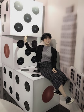 「CONVERSE（コンバース）のアイテム（バックパック/リュック、ブラック系）」を使った、Joyceさん（レディース）の春コーディネート