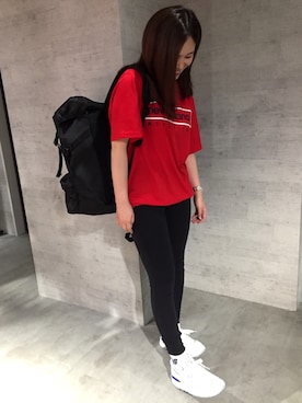 「red」｜「アイテム（雑貨/ホビー）」を使った、New Balance KYOTO FUJII DAIMARUさん（レディース・154cm）の春コーディネート