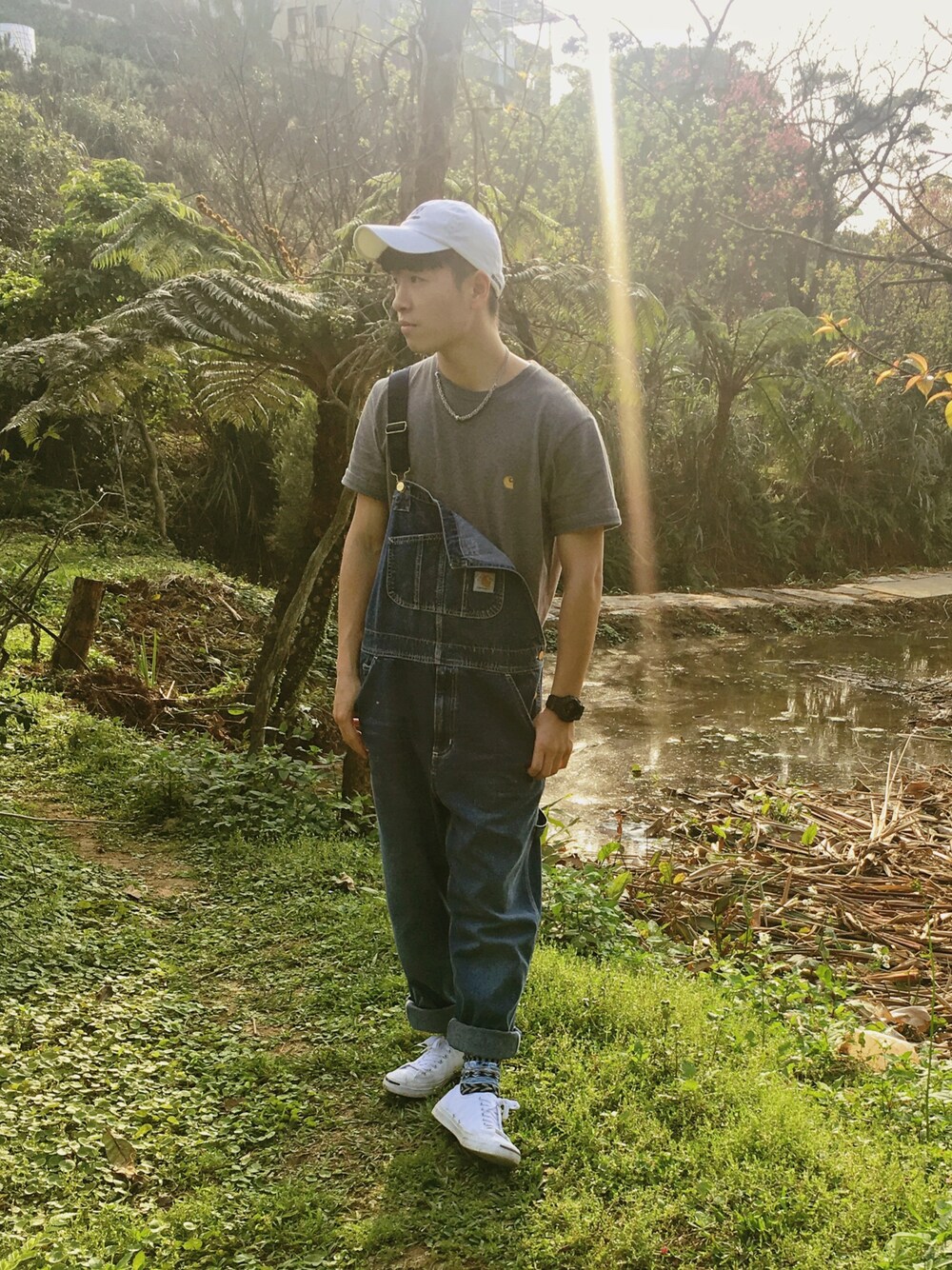 「leisurewear、carhartt、SUNNY、lifestyle」｜「Carharttのアイテム（つなぎ/オールインワン、ブルー系）」を使った、Chien Sheng Wangさん（メンズ・173cm）の春コーディネートの1枚目の写真