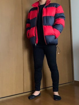 「UNIQLO（ユニクロ）のWOMEN ウルトラストレッチジーンズ（デニムパンツ）」を使った、chiqchannelさん（メンズ・166cm）の冬コーディネート