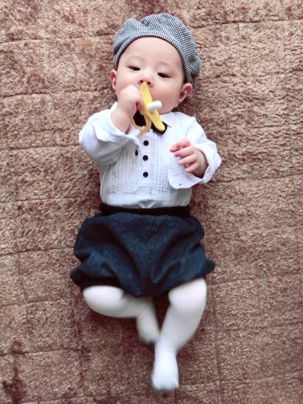 「生後4ヶ月、男の子、白タイツ、かぼちゃパンツ、60cm、ハロウィン、蝶ネクタイ」｜「lemoirのアイテム（帽子、グレー系）」を使った、フクザワ。さん（キッズ・60cm）の秋コーディネートの1枚目の写真