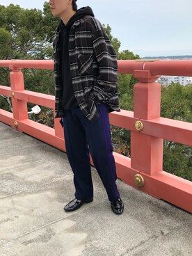 「CHAMULA（チャムラ）のアイテム（スリッポン）」を使った、ダニエルさん（メンズ・174cm）の秋コーディネート