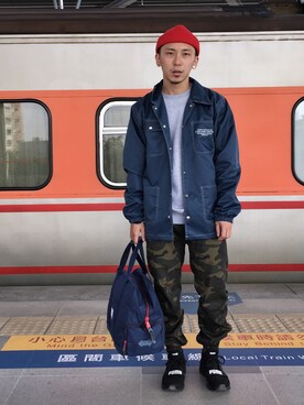「PUMA」｜「アイテム（マウンテンパーカー）」を使った、楊喜碧さん（メンズ・170cm）の秋コーディネート