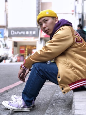 「アイテム（ナイロンジャケット、ゴールド系）」を使った、楊喜碧さん（メンズ・170cm）の春コーディネート