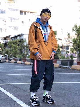 「blue」｜「アイテム（パーカー）」を使った、楊喜碧さん（メンズ・170cm）の冬コーディネート