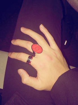 「アイテム（アクセサリー、レッド系）」を使った、G.Bさん（メンズ・186cm）の冬コーディネート