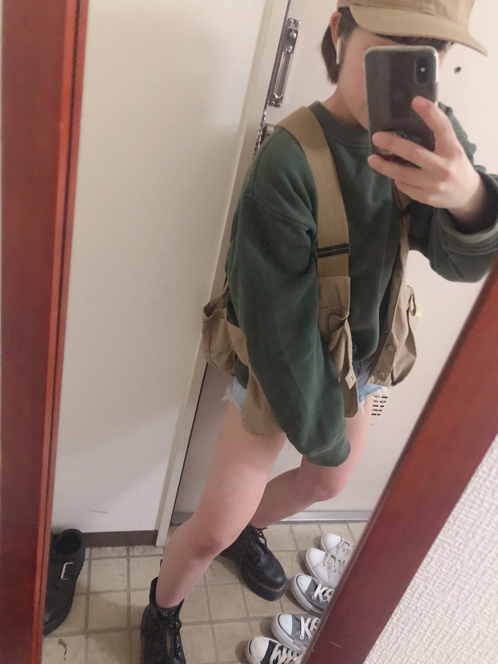 「TOMMY HILFIGERのアイテム（スウェット、グリーン系）」を使った、tmsnさん（レディース・153cm）の春コーディネートの1枚目の写真