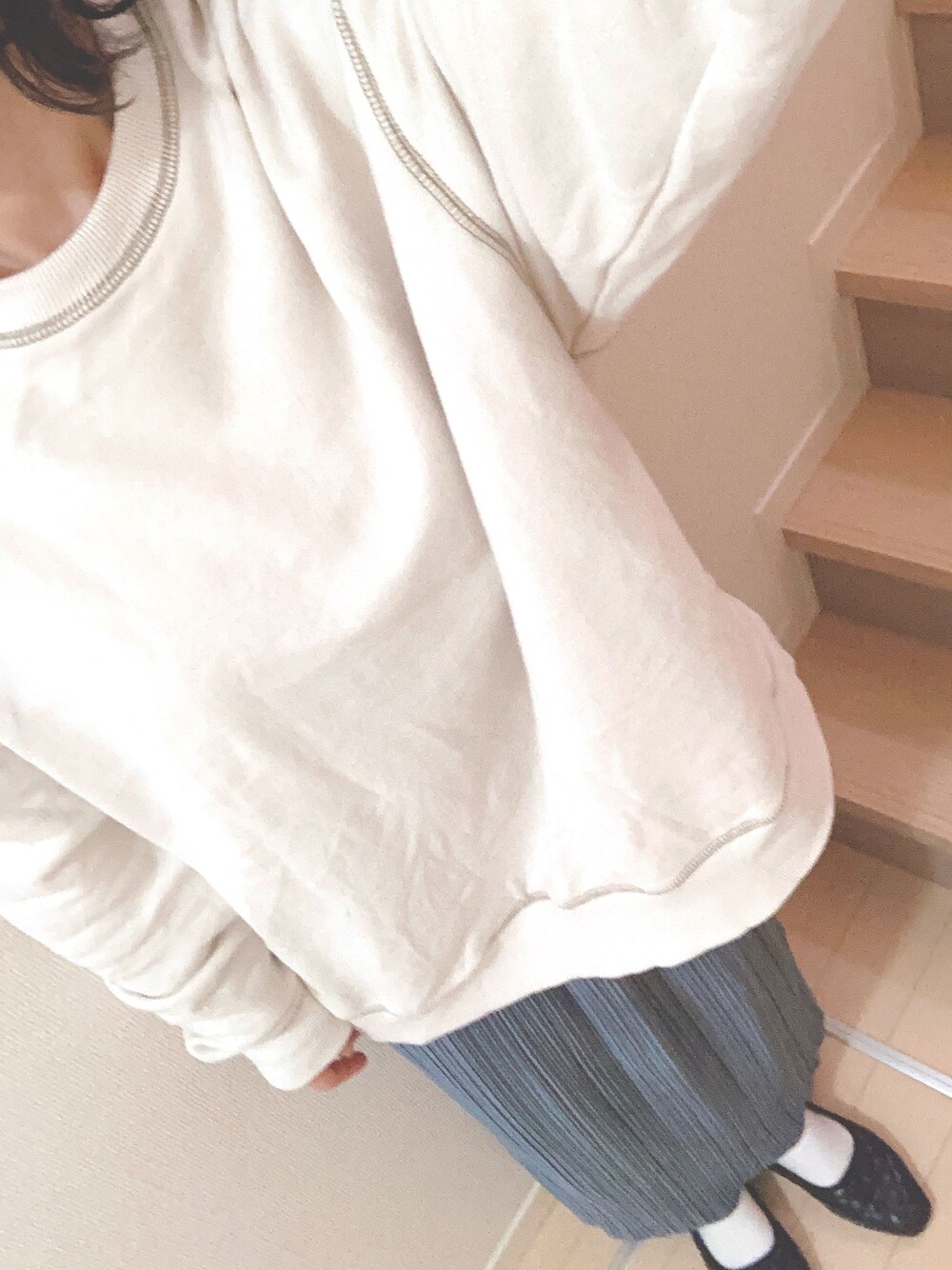 「大人カジュアル、スウェット、terawearemu、dear.ful、プチプラのあや、terawear、リブスカート、キルティングパンプス、低身長」｜「しまむらのアイテム（スウェット、ホワイト系）」を使った、ayu*さん（レディース・156cm）の冬コーディネートの1枚目の写真