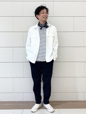 「USAコットン」｜「アイテム（スラックス）」を使った、coenかげやまさん（メンズ・176cm）の春コーディネート