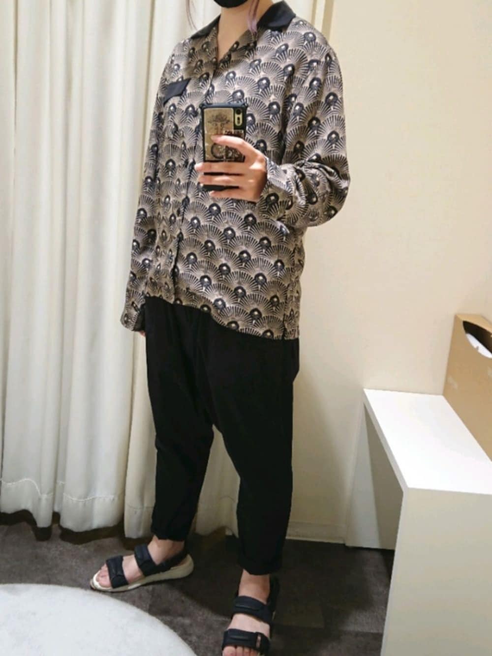「オープンカラーシャツ、長袖シャツ、柄シャツ、テープサンダル、メンズライク、アールデコ、でぶ、デブでもオシャレ、スポーツサンダル」｜「Saturdays NYCのDiego Deco Long Sleeve Shirt（シャツ/ブラウス、その他）」を使った、しろーさん（レディース・173cm）の夏コーディネートの1枚目の写真