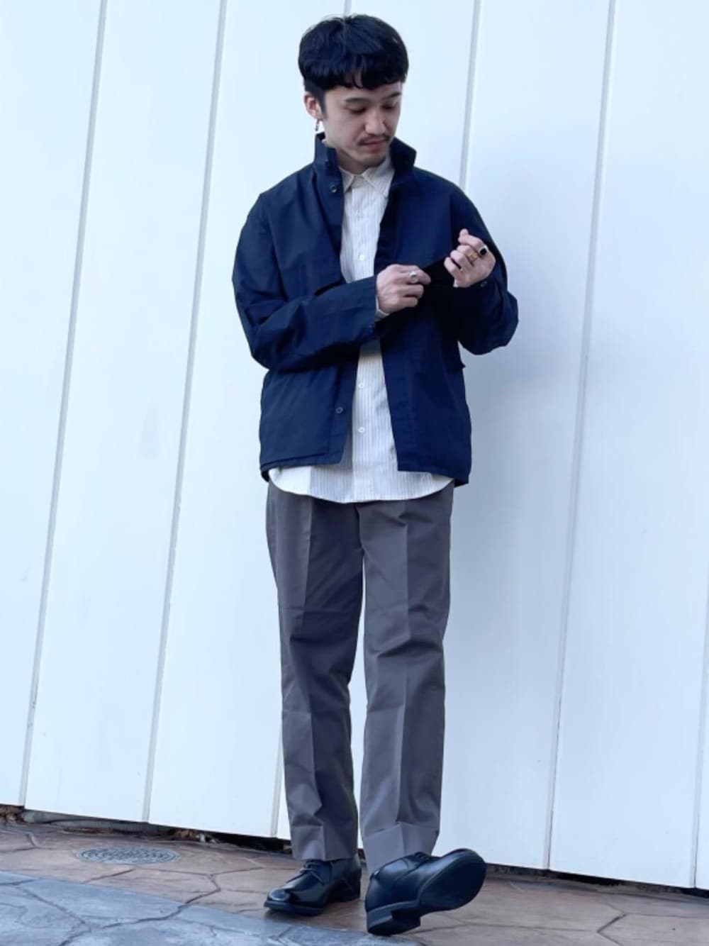 「ミリタリー、大人カジュアル、casual、RELAX、シャツブルゾン、”サマになるシリーズ”スタイル、一押しのアウタースタイル」｜「green label relaxingのSC GLR レザー プレーン トゥ シューズ V2（その他シューズ、ブラック系）」を使った、sugamata_iさん（メンズ・170cm）の冬コーディネートの1枚目の写真
