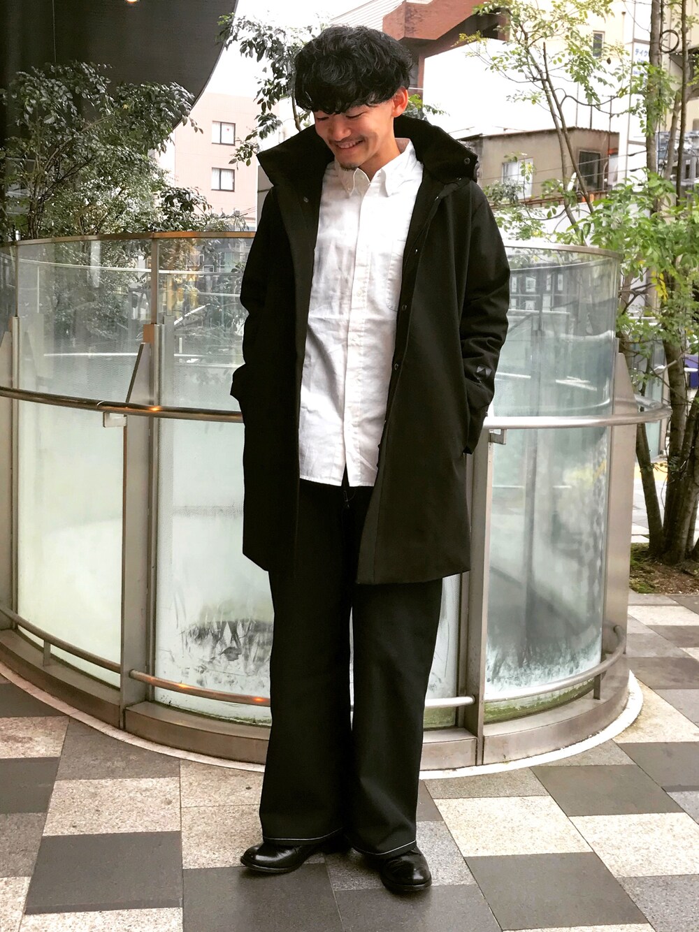 「Adam et Rope'、アダムエロペ(ADAM ET ROPE')、UNUSED、CAMINANDO、ootd、冬コーデ、シンプルコーデ」｜「ADAM ET ROPE'のALLIED 2WAYダウンコート（ダウンジャケット/コート、ブラック系）」を使った、鈴木 雄大さん（メンズ・174cm）の冬コーディネートの1枚目の写真
