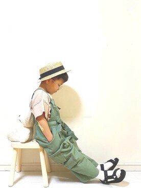 「部屋撮り」｜「アイテム（オールインワン・サロペット）」を使った、Sae ᕱ  Leoさん（キッズ・100cm）の春コーディネート