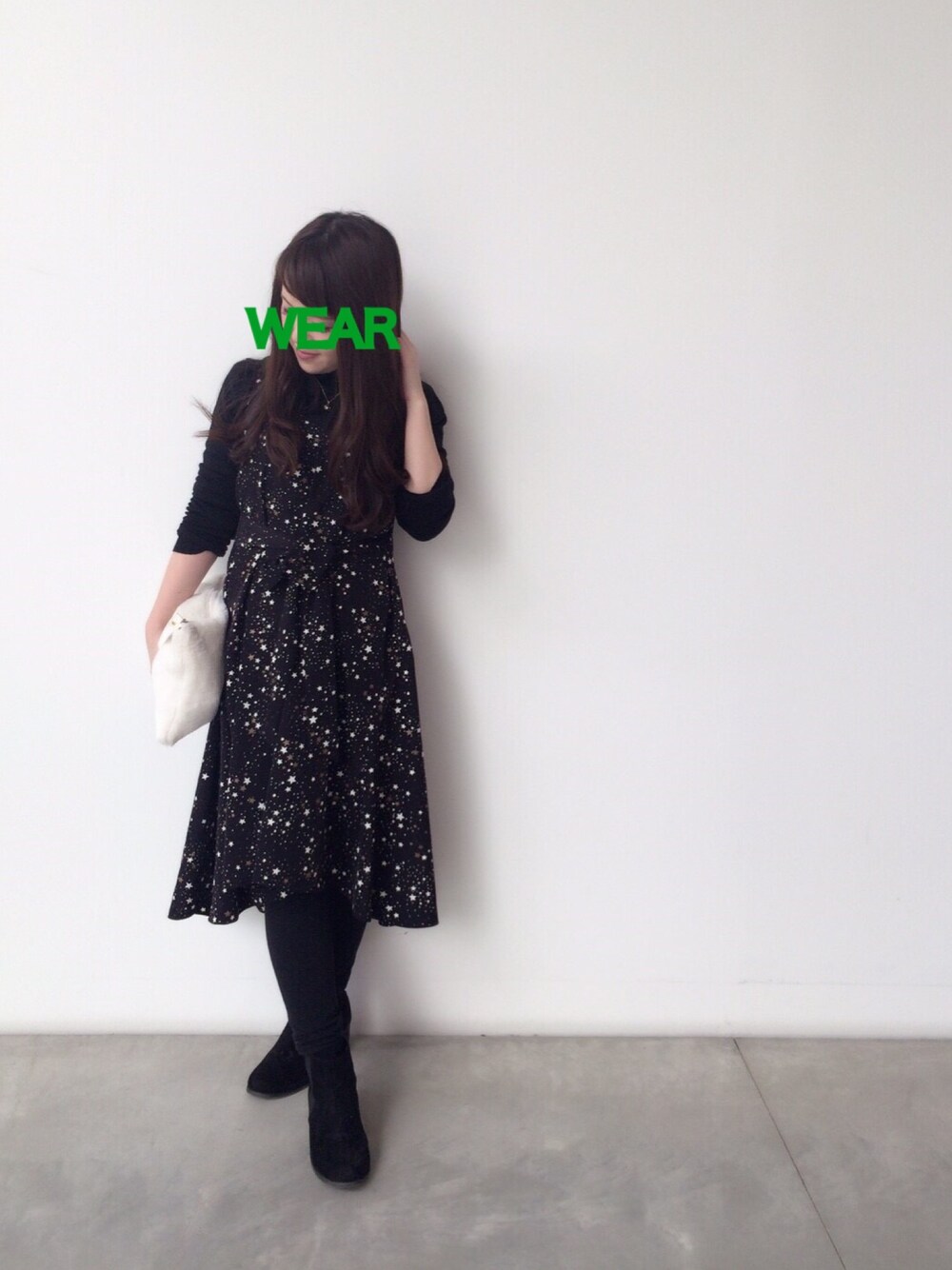 「ウィルセレクション、willselection、BSTR、星柄、着回しコーデ、ファー小物、ブラック」｜「WILLSELECTIONのアイテム（ワンピース、ブラック系）」を使った、Appp1uさん（レディース・150cm）の冬コーディネートの1枚目の写真