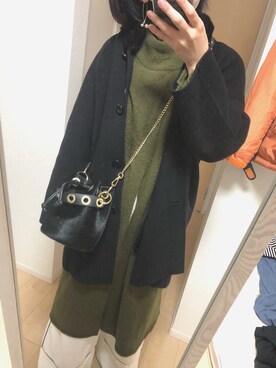 「ロングニット」｜「アイテム（ジャケット/アウター）」を使った、KARAさん（レディース・166cm）の冬コーディネート