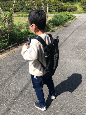 「Lee（リー）のアイテム（その他パンツ）」を使った、YUさん（キッズ・120cm）の春コーディネート