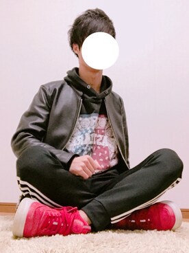 「アディダスオリジナルス」｜「アイテム（ライダースジャケット）」を使った、Haru さん（メンズ・178cm）の冬コーディネート