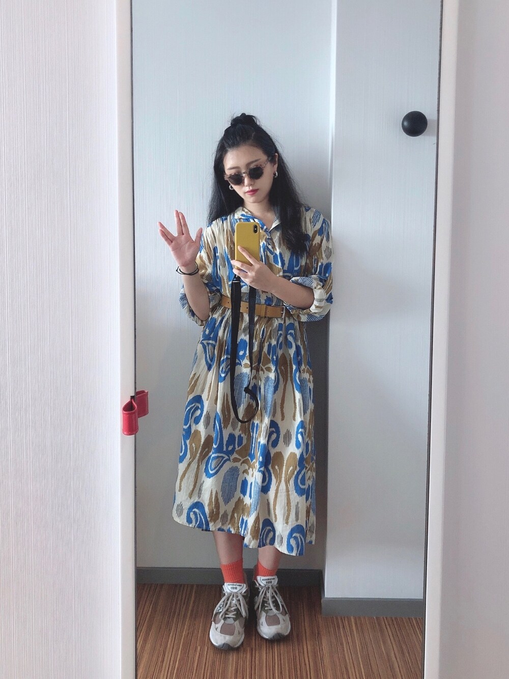 「TAIPEI、Taiwan」｜「JOURNAL STANDARD relumeの【V DE VINSTER/ヴィ ド ヴァンスター】柄ワンピース◆（ワンピース、ブルー系）」を使った、Zoey 池👾さん（レディース・163cm）の夏コーディネートの1枚目の写真