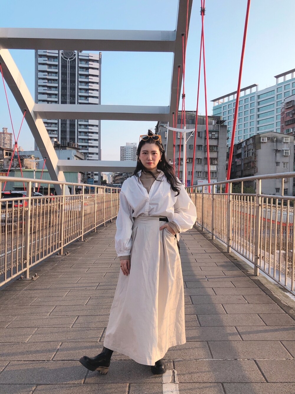 「BTS」｜「MUJIのアイテム（シャツ/ブラウス、グレー系）」を使った、Zoey 池👾さん（レディース・163cm）の春コーディネートの1枚目の写真