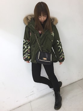 「ストリートカジュアル」｜「アイテム（ダウンジャケット/コート）」を使った、Elie masukoさん（レディース・156cm）の冬コーディネート