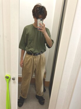 ソックス 靴下を使った ベージュパンツ のメンズ人気ファッションコーディネート 年齢 15歳 19歳 Wear