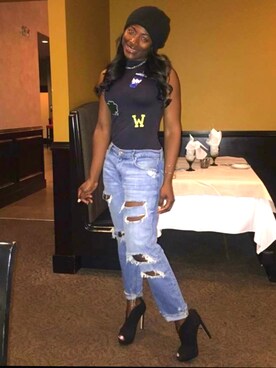 「Jessica Simpson（ジェシカシンプソン）のアイテム」を使った、Fatima Willisさん（レディース・168cm）の冬コーディネート