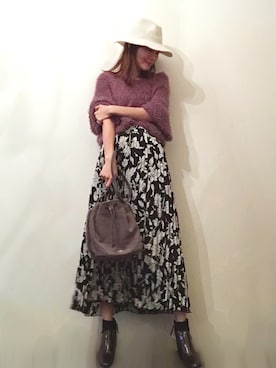 「アイテム（ブーティ、レッド系）」を使った、malieさん（レディース・167cm）の秋コーディネート