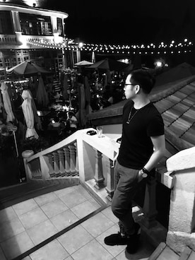 「DW（ディーダブリュー）のアイテム」を使った、李修缘さん（メンズ・170cm）の秋コーディネート