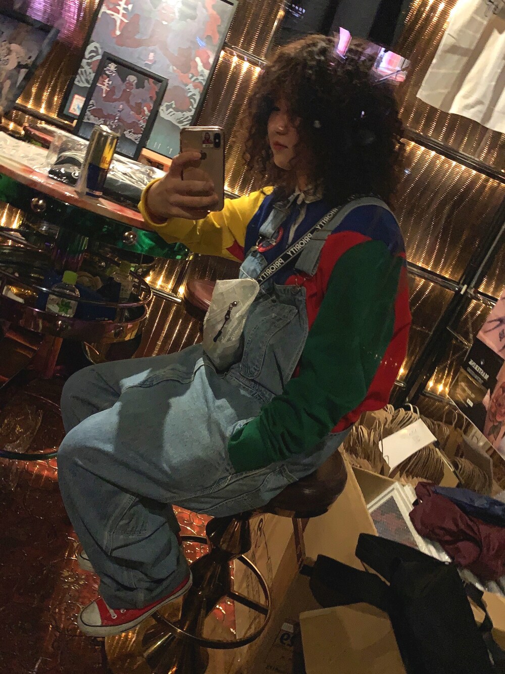 「TOMMY HILFIGERのアイテム（トップス、レッド系）」を使った、保育園の先生さん（レディース・163cm）の春コーディネートの1枚目の写真