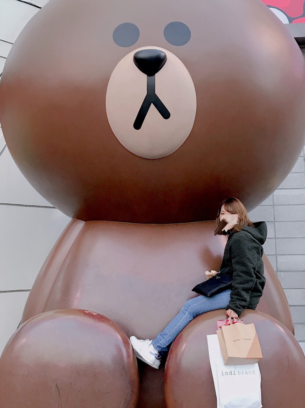 「UNIQLO、韓国コーデ、旅行コーデ、シンプル、カジュアル、スキニーデニム、低身長コーデ、スニーカーコーデ、いいね、save、フォローお願いします🤑」｜「UNIQLOの防風ボアフリースパーカ（長袖）（その他アウター、グリーン系）」を使った、ayakaさん（レディース・156cm）の秋コーディネートの1枚目の写真
