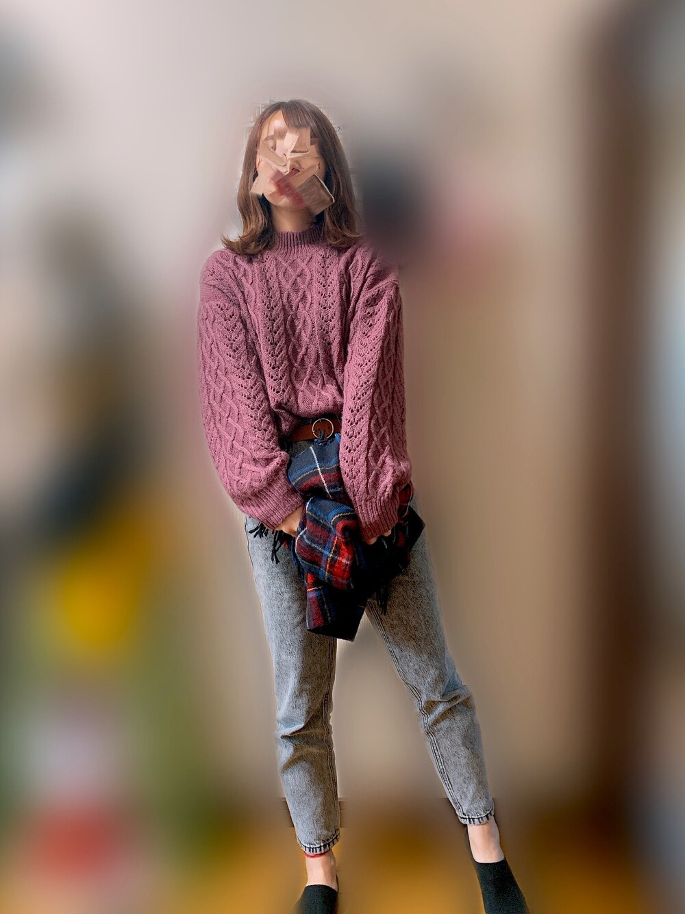 「GUコーデ、シンプルコーデ、ニットコーデ、秋冬コーデ、デニムパンツ、ニット×デニム、ストール、カジュアル、低身長、いいね、save、フォローお願いします🤑」｜「GUのアイテム（ニット/セーター、ピンク系）」を使った、ayakaさん（レディース・156cm）の秋コーディネートの1枚目の写真