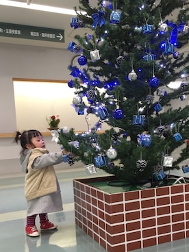 「ボアベスト」｜「アイテム（ワンピース）」を使った、かなよんさん（キッズ・80cm）の冬コーディネート