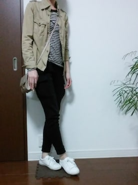 「ベージュシャツ」｜「アイテム（シューズ）」を使った、YUAさん（レディース・162cm）の春コーディネート