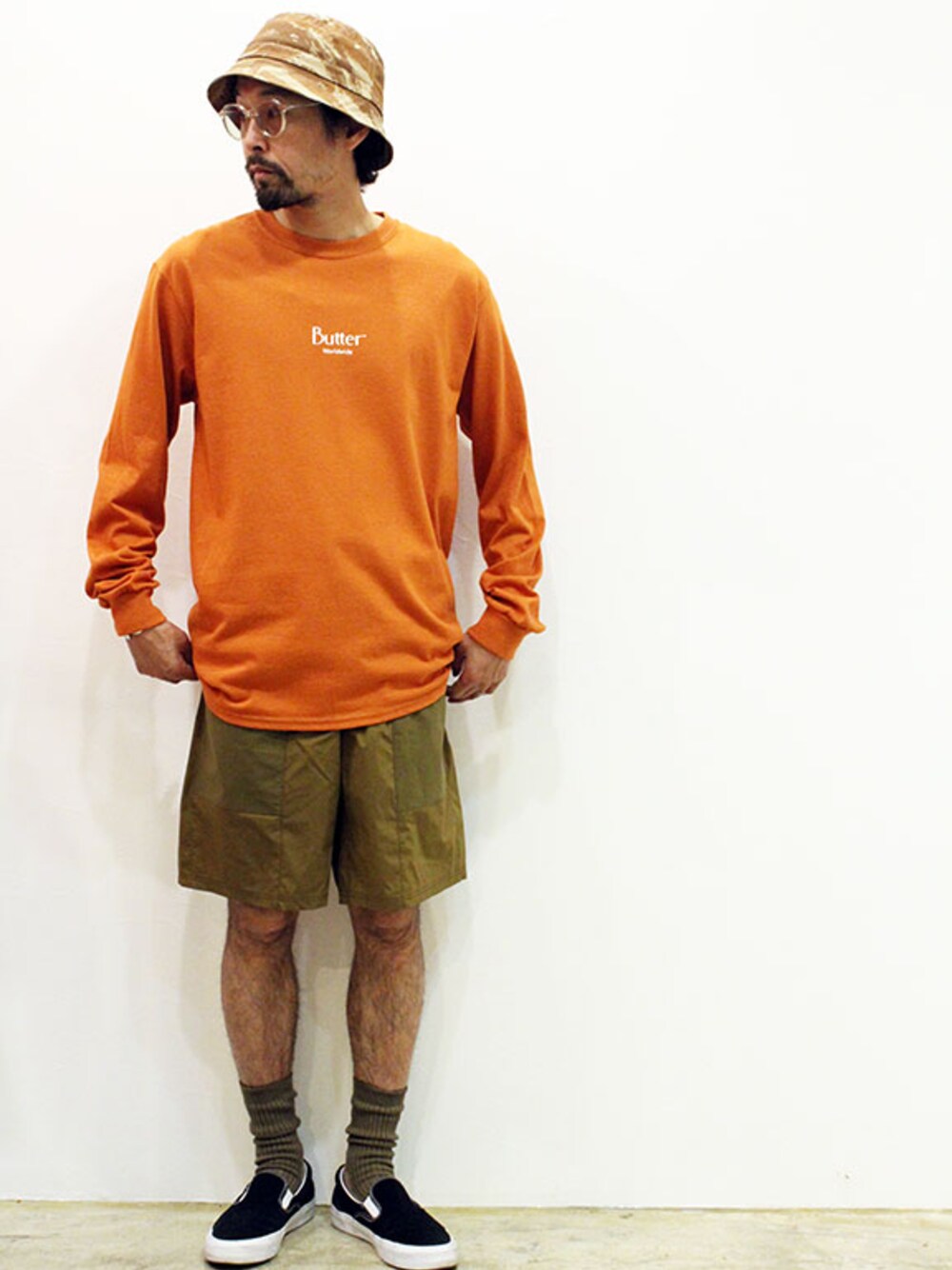 「カジュアル、シンプル、ストリート、スポーツミックス、ショーツ、ootd、春コーデ、夏コーデ、90'sスタイル、オトナカジュアル」｜「MANUAL ALPHABETのMANUAL ALPHABET (マニュアル アルファベット)　ACTIVE SHORTS（その他パンツ、ベージュ系）」を使った、nakajiさん（メンズ・168cm）の夏コーディネートの1枚目の写真