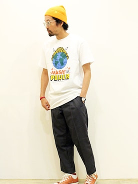 「アイテム（チノパンツ、グレー系）」を使った、nakajiさん（メンズ・168cm）の秋コーディネート