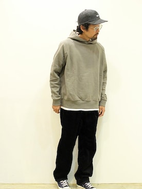 「MANUAL ALPHABET（マニュアル アルファベット）のアイテム（スラックス）」を使った、nakajiさん（メンズ・168cm）の秋コーディネート