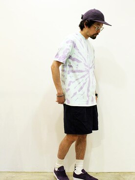 two things & think｜nakaji使用「BUTTER GOODS (バターグッズ) " BADGE TIE DYE TEE "」的時尚穿搭