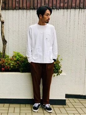 「動物モチーフ」｜「アイテム（Tシャツ/カットソー）」を使った、中野裕(なかのひろし)さん（メンズ・174cm）の秋コーディネート