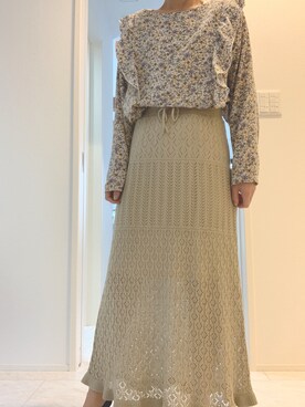 「GU（ジーユー）の透かし編みニットスカート(セットアップ可能)（スカート、グリーン系）」を使った、はるママさん（レディース）の春コーディネート