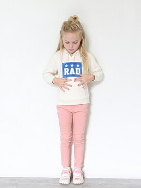 「アイテム（パーカー）」を使った、BRANSHESさん（キッズ・111cm）の冬コーディネート