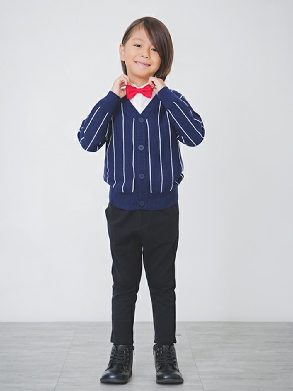「kids、キッズコーデ、七五三、男の子、入学式、発表会、ブランシェス、秋コーデ、Branshes、先取りコーデ」｜「BRANSHESの綿ニットカーディガン（カーディガン/ボレロ、ブルー系）」を使った、BRANSHESさん（キッズ・110cm）の秋コーディネートの1枚目の写真