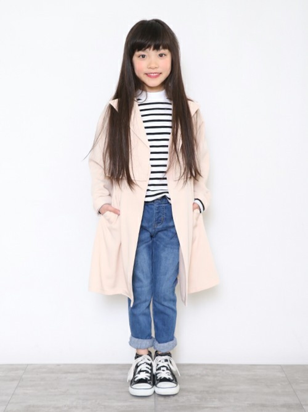 「kids、3way、キッズコーデ、スキニーデニム、女の子、ブランシェス、Branshes、おんなのこ、テロンチ、branshes & sons」｜「BRANSHESの【限定】3WAYテロンチコート（トレンチコート、ピンク系）」を使った、BRANSHESさん（キッズ・117cm）の冬コーディネートの1枚目の写真